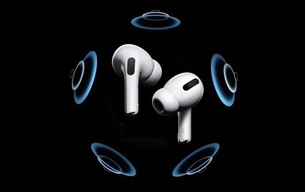 Tai nghe AirPods là phụ kiện không thể thiếu với người dùng Apple. Ảnh: Apple