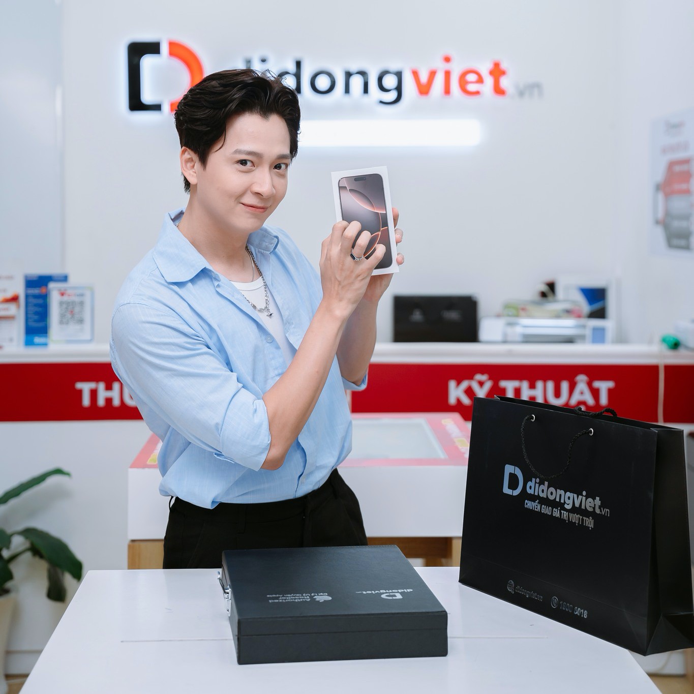 DJ Mie khoe ảnh đi sắm iPhone 16, nhan sắc thăng hạng không kém lúc tham gia Chị Đẹp- Ảnh 4.