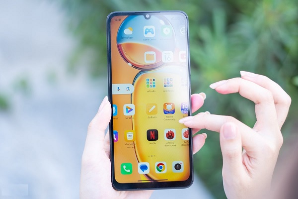 'Vua doanh số' của Xiaomi, bán chạy hơn S24 Ultra: Màn hình mượt hơn iPhone 16, giá chưa đến 3 triệu - 3