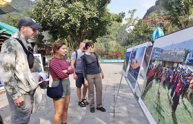 trien lam anh du lich quy nhon binh dinh thien duong bien vuon tam khoi sac tai phong nha ke bang 17